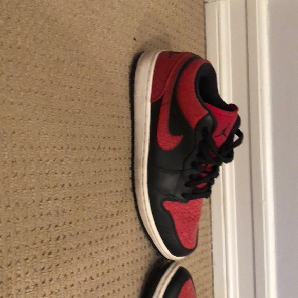 Sneakers - Picture 2 of 8